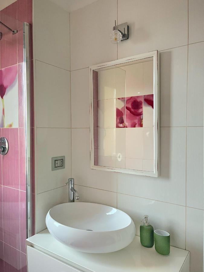 Il Nido Di Giraben Apartment Savona Exterior foto