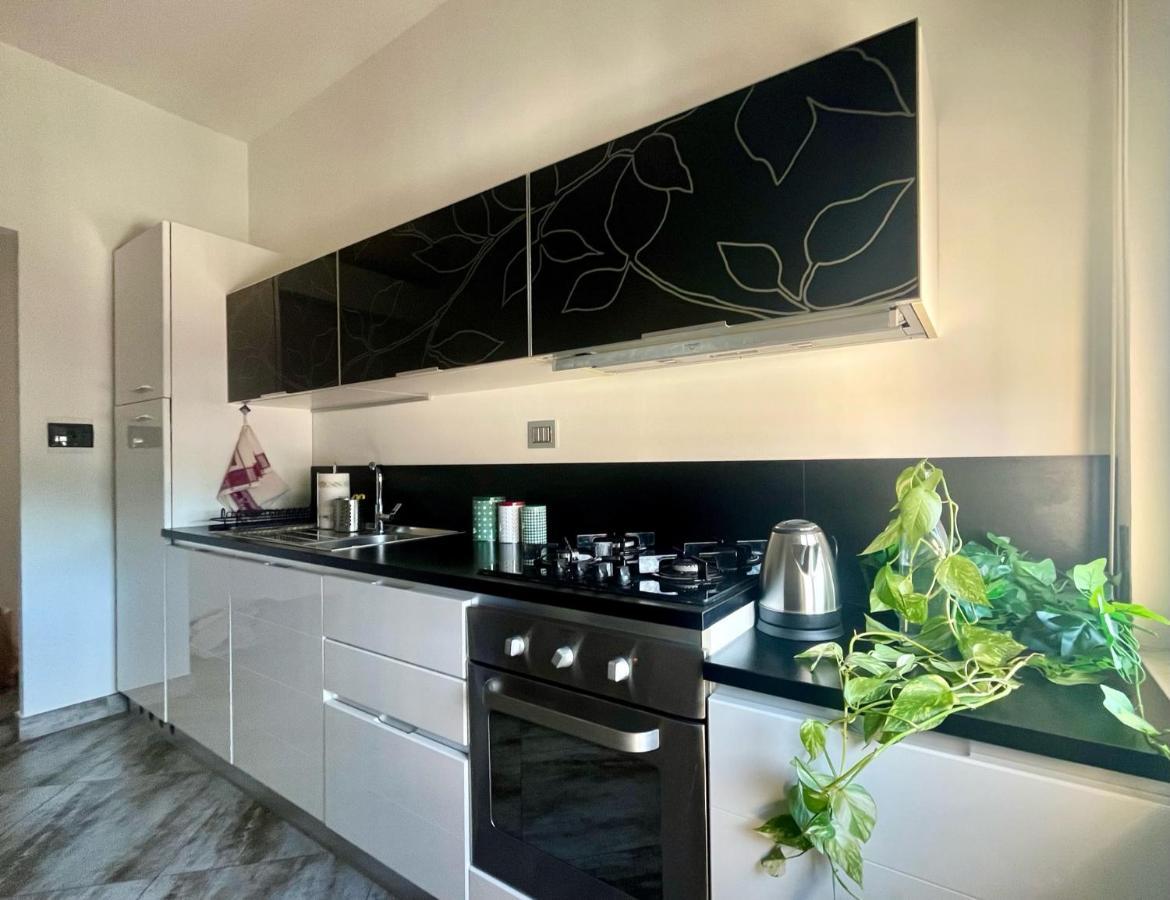 Il Nido Di Giraben Apartment Savona Exterior foto